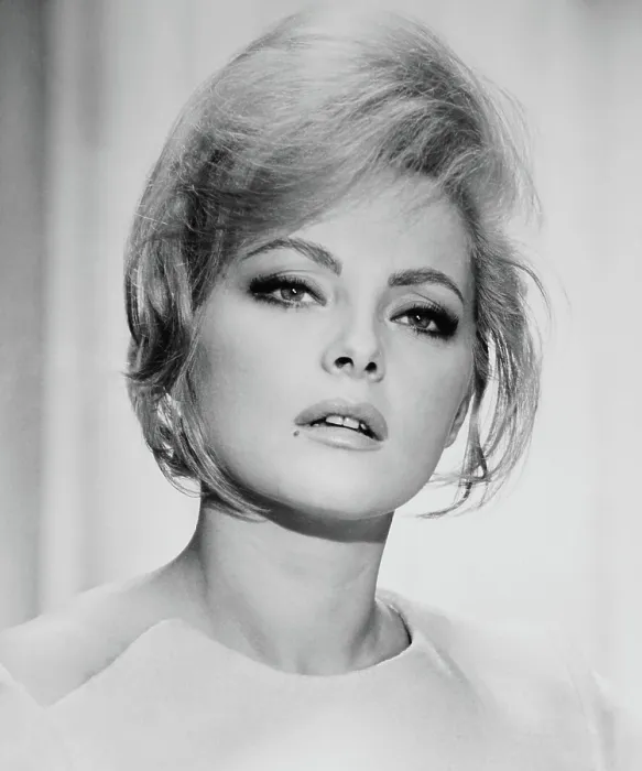 Framed Print : ANYONE CAN PLAY, (aka LE DOLCI SIGNORE), Virna Lisi, 1968 Framed Print : ANYONE CAN PLAY, (aka LE DOLCI SIGNORE), Virna Lisi, 1968