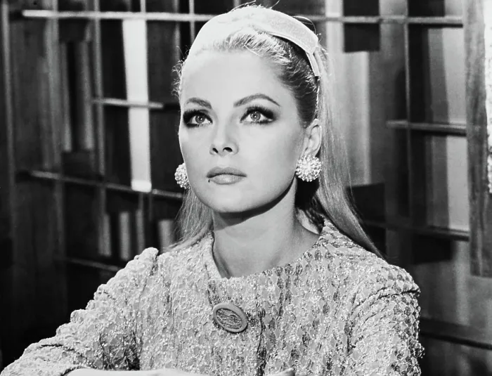 Framed Print : ANYONE CAN PLAY, (aka LE DOLCI SIGNORE), Virna Lisi, 1968 Framed Print : ANYONE CAN PLAY, (aka LE DOLCI SIGNORE), Virna Lisi, 1968