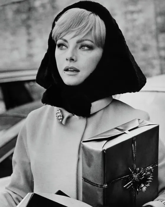 Framed Print : ANYONE CAN PLAY, (aka LE DOLCI SIGNORE), Virna Lisi, 1968 Framed Print : ANYONE CAN PLAY, (aka LE DOLCI SIGNORE), Virna Lisi, 1968