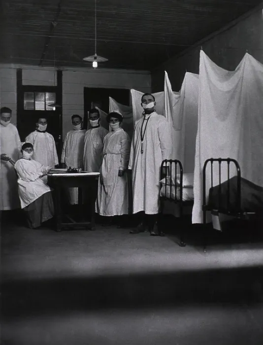 Framed Print : An pneumonia ward at the U. S. Army Base Hospital in Toul, France during the Spanish Flu epidemic of 1918-19 Framed Print : An pneumonia ward at the U. S. Army Base Hospital in Toul, France during the Spanish Flu epidemic of 1918-19