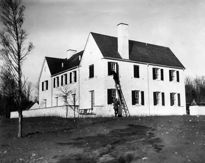 Framed Print : Police examining the window from which the baby of American pilot Charles Lindbergh was kidnapped, Hopewell, New Jersey, March 2, 1932 Framed Print : Police examining the window from which the baby of American pilot Charles Lindbergh was kidnapped, Hopewell, New Jersey, March 2, 1932