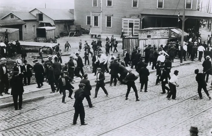 Framed Print : Polish oil refinery workers in Bayonne, New Jersey, confront company guards outside the Standard Oil Works moments before the private police opened fire Framed Print : Polish oil refinery workers in Bayonne, New Jersey, confront company guards outside the Standard Oil Works moments before the private police opened fire