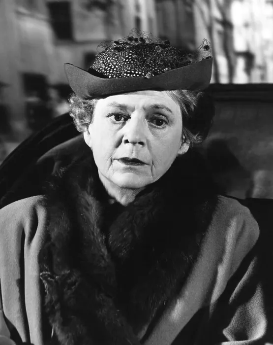 Framed Print : PORTRAIT OF JENNIE, Ethel Barrymore, 1948 Framed Print : PORTRAIT OF JENNIE, Ethel Barrymore, 1948