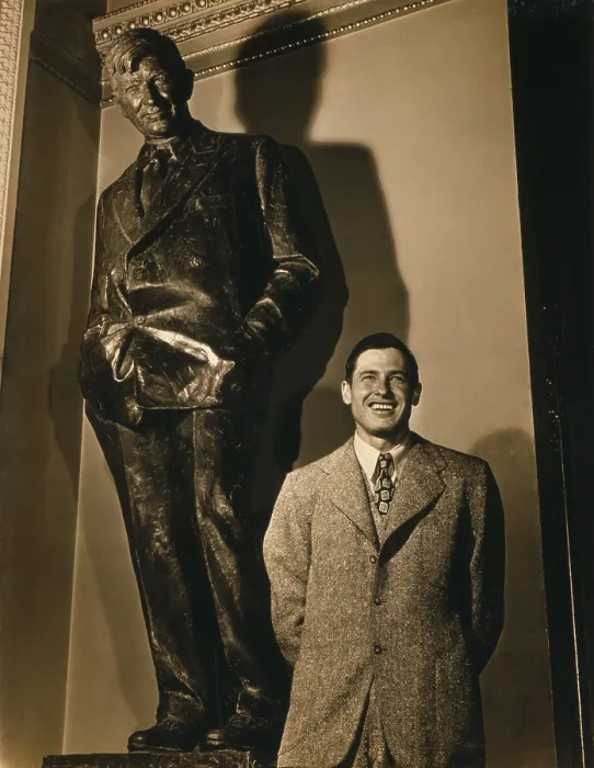Framed Print : Portrait of Will Rogers, Jr. half-length, next to a statue of his father in the U.S. Capitol. Will Rogers Sr Framed Print : Portrait of Will Rogers, Jr. half-length, next to a statue of his father in the U.S. Capitol. Will Rogers Sr