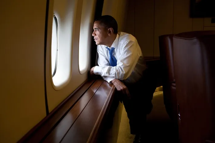 Framed Print : President Barack Obama looks out at the Australian landscape from Air Force One, Nov. 17, 2011. He was flying from Canberra to Darwin, Australia (BSLOC_2015_13_138) Framed Print : President Barack Obama looks out at the Australian landscape from Air Force One, Nov. 17, 2011. He was flying from Canberra to Darwin, Australia (BSLOC_2015_13_138)