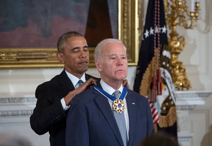 Framed Print : President Barack Obama presents Vice President Joe Biden with the Presidential Medal of Freedom, Jan. 12, 2017 (BSLOC_2020_4_18)