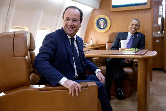 Framed Print : President Barack Obama and President Francois Hollande of France travel aboard Air Force One