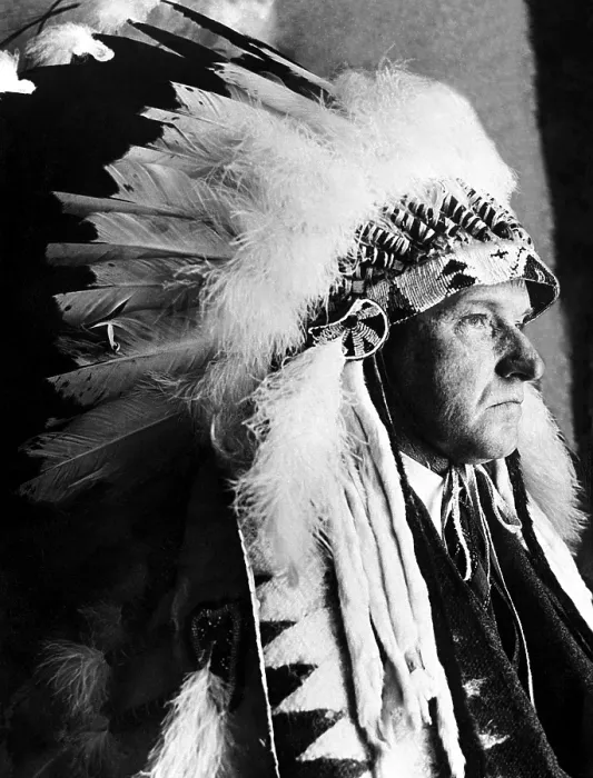Framed Print : President Calvin Coolidge wears a headdress presented to him by the Sioux Indians, 1927. Courtesy: CSU Archives / Everett Collection Framed Print : President Calvin Coolidge wears a headdress presented to him by the Sioux Indians, 1927. Courtesy: CSU Archives / Everett Collection