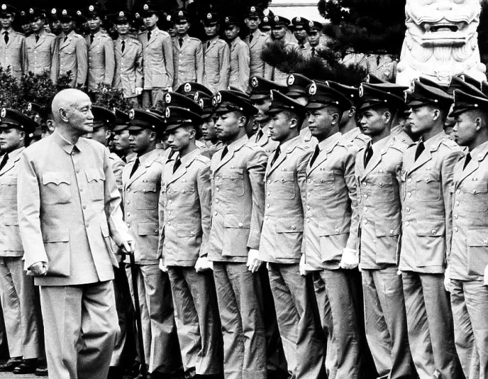 Framed Print : President Chiang Kai-shek inspects uniformed students at the commencement of five service schools, 1970. Courtesy: CSU Archives / Everett Collection