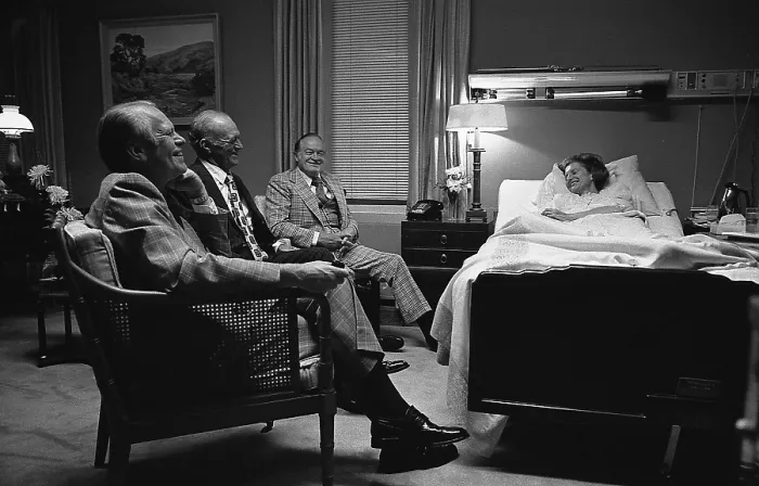 Framed Print : President Ford, Bob Hope visit Mrs. Ford at the Bethesda Naval Hospital, Bethesda, MD, during her recovery from breast cancer surgery. October 5, 1974