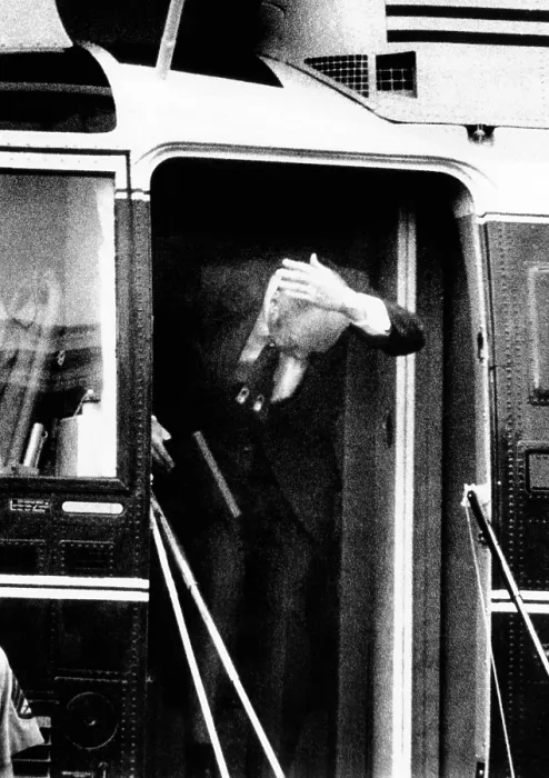 Framed Print : President Ford bumps his head after waving to reporters from his helicopter door on the White House lawn. October 22, 1974. (CSU_ALPHA_413) CSU Archives / Everett Collection Framed Print : President Ford bumps his head after waving to reporters from his helicopter door on the White House lawn. October 22, 1974. (CSU_ALPHA_413) CSU Archives / Everett Collection