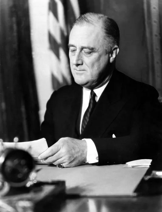 Framed Print : President Franklin Delano Roosevelt (1882-1945) 32nd President, 3 / 2 / 35, photo by Margaret Bourke-White. Courtesy: CSU Archives  /  Everett Collection