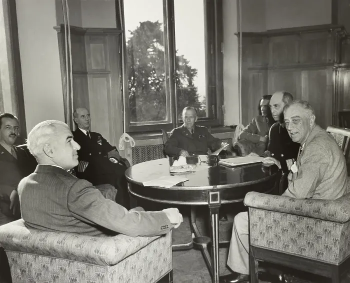 Framed Print : President Franklin Roosevelt and Americans at the WW2 Yalta Conference. Feb. 4, 1945. L-R: Sec. of State, Edward Stettinius; Maj. Gen. L. S. Kuter; Adm. E. J. King; Gen