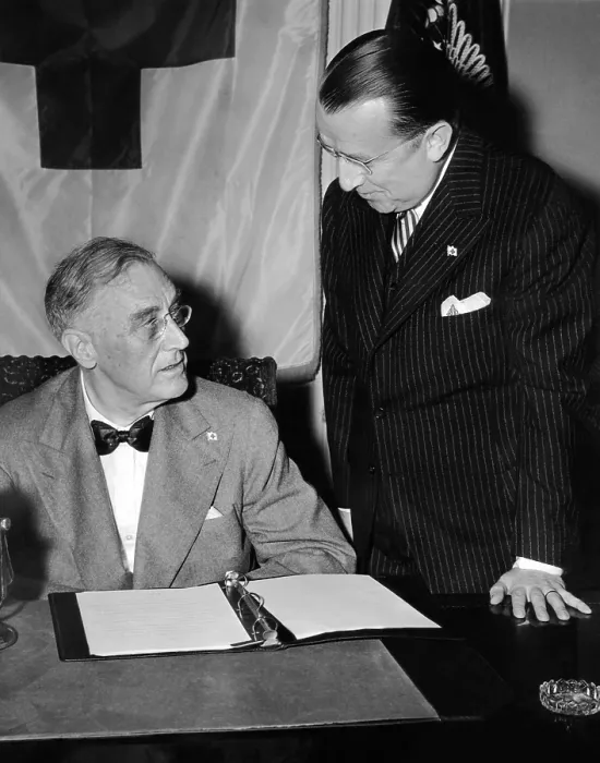 Framed Print : President Franklin Roosevelt's last public photo before his death