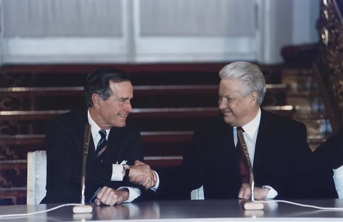 Framed Print : President George H. W. Bush and Russian President Boris Yeltsin sign the Start II Treaty in Vladimir Hall The Kremlin in Moscow Russia. Jan. 3 1993 Framed Print : President George H. W. Bush and Russian President Boris Yeltsin sign the Start II Treaty in Vladimir Hall The Kremlin in Moscow Russia. Jan. 3 1993