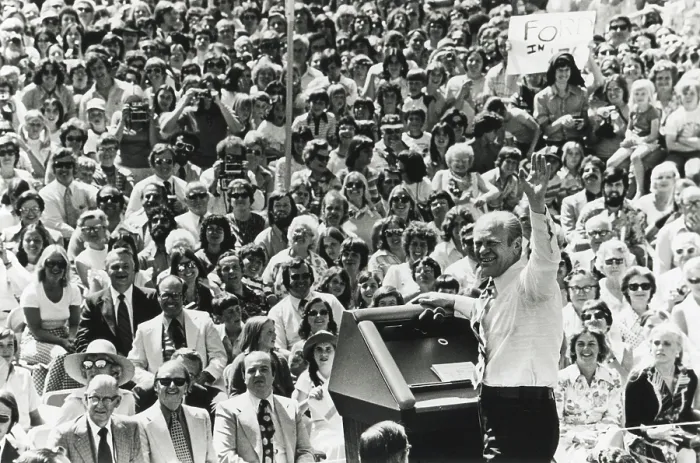 Framed Print : President Gerald Ford campaigns in Walnut Creek, California, May 26, 1976. Photo by David Hume Kennerly, then White House photographer. (BSLOC_2015_14_62)