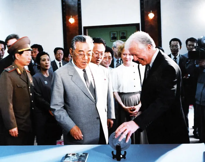 Framed Print : Former President Jimmy Carter and Roselynn Carter admire a gift from North Korean President Kim Il Sung, June 16, 1994