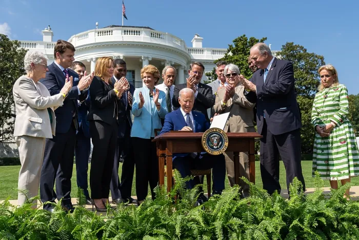 Framed Print : President Joe Biden signs an executive order stating a goal of zero emissions for 50% of all new vehicles sold in 2030, August 5, 2021 (BSLOC_2021_14_25) Framed Print : President Joe Biden signs an executive order stating a goal of zero emissions for 50% of all new vehicles sold in 2030, August 5, 2021 (BSLOC_2021_14_25)