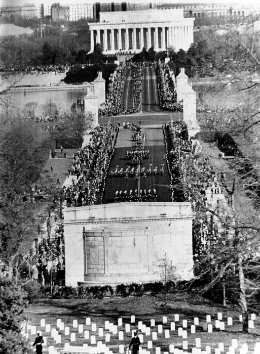 Framed Print : President John Kennedy's funeral procession crossing the Memorial Bridge to Arlington National Cemetery. Nov. 25, 1963. (CSU_ALPHA_848) CSU Archives / Everett Collection Framed Print : President John Kennedy's funeral procession crossing the Memorial Bridge to Arlington National Cemetery. Nov. 25, 1963. (CSU_ALPHA_848) CSU Archives / Everett Collection