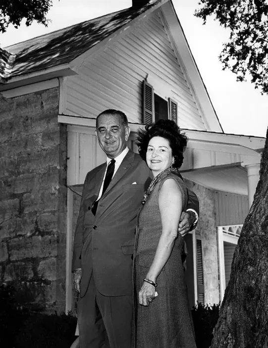 Framed Print : President Lyndon B. Johnson and his wife Lady Bird Johnson pose casualy for press photographers at their home in Johnson City, Texas. July 1964 Framed Print : President Lyndon B. Johnson and his wife Lady Bird Johnson pose casualy for press photographers at their home in Johnson City, Texas. July 1964