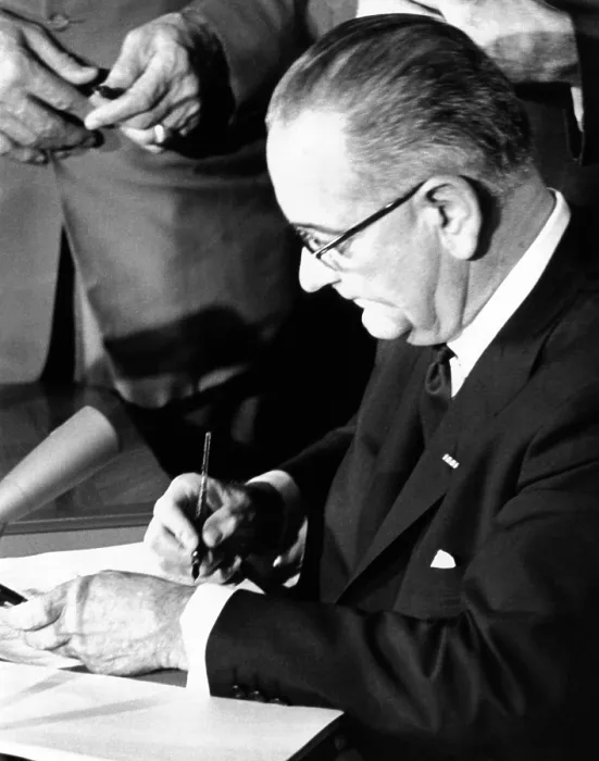 Framed Print : President Lyndon Johnson signing the 1964 Civil Rights bill. July 2, 1964. (CSU_ALPHA_706) CSU Archives / Everett Collection