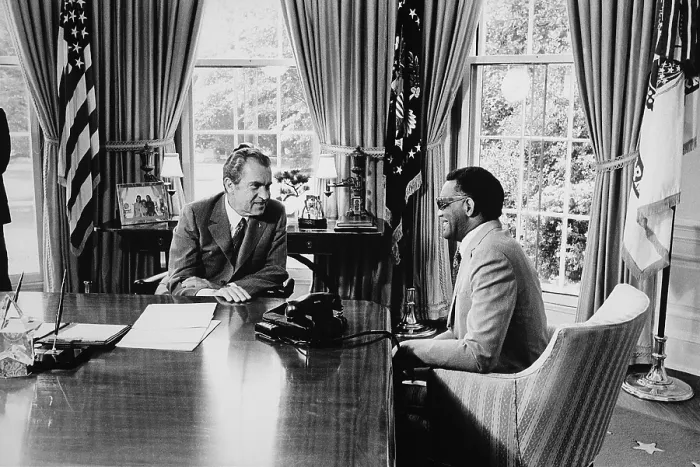 Framed Print : President Nixon meeting with Ray Charles in the oval office. Nixon congratulated Charles on his charity work against sickle cell anemia. Sept 1972