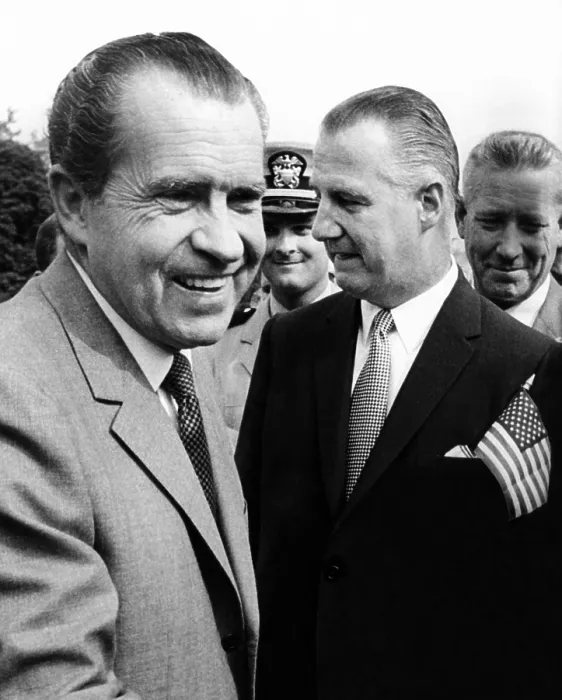 Framed Print : President Nixon returns from Midway Island talks with South Vietnam's President Nguyen Van Thieu