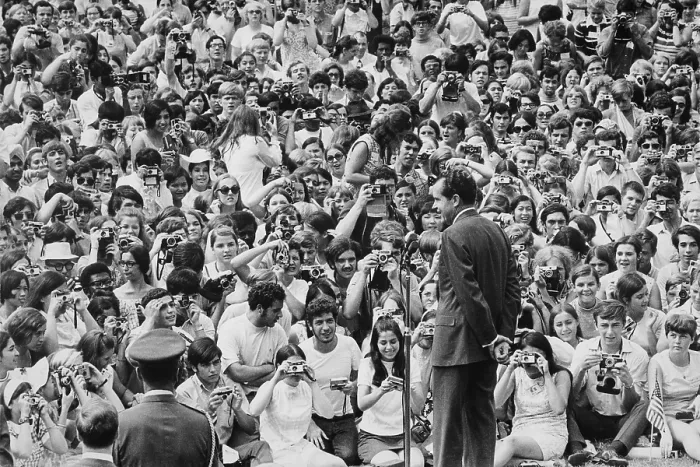 Framed Print : President Nixon speaking to 2 000 American Field Service students from 60 countries on the White House lawn. July 22 1969 Framed Print : President Nixon speaking to 2 000 American Field Service students from 60 countries on the White House lawn. July 22 1969