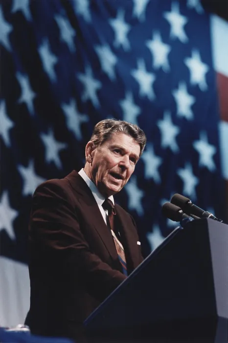 Framed Print : President Reagan speaking at a rally for Representative Broyhill in Greensboro North Carolina. June 4 1986. PO-USP-Reagan_NA-12-0064M
