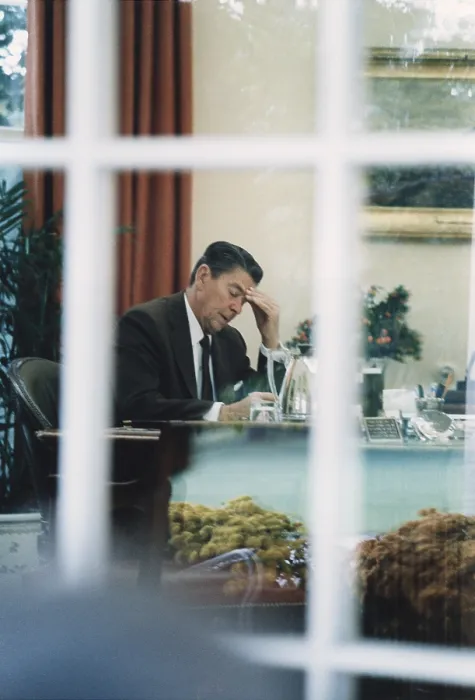 Framed Print : President Reagan working in the Oval Office drafting his speech to the nation on Lebanon and Grenada. October 27 1983. PO-USP-Reagan_NA-12-0082M