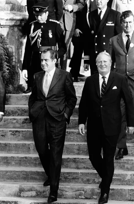 Framed Print : President Richard Nixon (left) and British Prime Minister Edward Heath hold talks in Hamilton, Bermuda. Dec. 21, 1971 (CSU_ALPHA_536) CSU Archives / Everett Collection