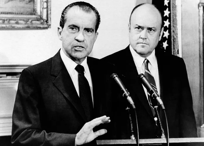 Framed Print : President Richard Nixon with Melvin Laird, Secy of Defense. They announced cancellation of draft calls for 50, 000 men in November and December