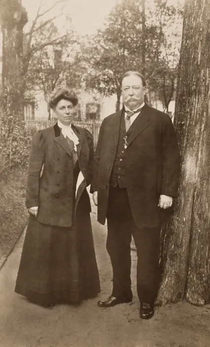 Framed Print : President William Howard Taft with First Lady, Helen Nellie Taft in 1909