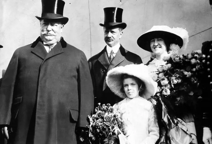 Framed Print : President WILLIAM HOWARD TAFT, Secretary of the Navy GEORGE VON L. MEYER, Miss KATHLEEN FITZGERALD and Miss ELSIE CALDER at the launching of the Battleship New York, 10 / 30 / 12 Framed Print : President WILLIAM HOWARD TAFT, Secretary of the Navy GEORGE VON L. MEYER, Miss KATHLEEN FITZGERALD and Miss ELSIE CALDER at the launching of the Battleship New York, 10 / 30 / 12