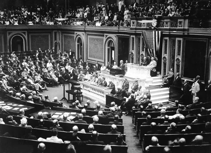 Framed Print : President Woodrow Wilson before Congress, announcing the break in the diplomatic relations with Germany Framed Print : President Woodrow Wilson before Congress, announcing the break in the diplomatic relations with Germany
