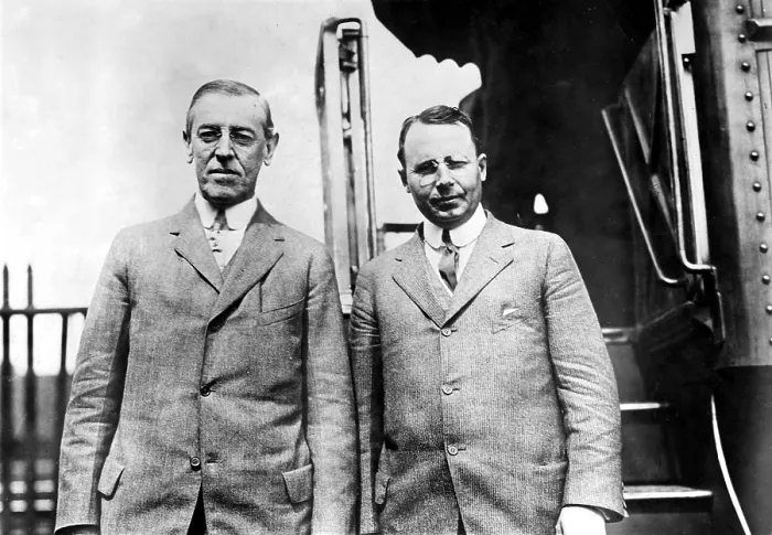 Framed Print : Presidential candidate Woodrow Wilson and Gubernatorial candidate James M. Cox in Columbus, Ohiio, 1912. Courtesy: CSU Archives / Everett Collection Framed Print : Presidential candidate Woodrow Wilson and Gubernatorial candidate James M. Cox in Columbus, Ohiio, 1912. Courtesy: CSU Archives / Everett Collection