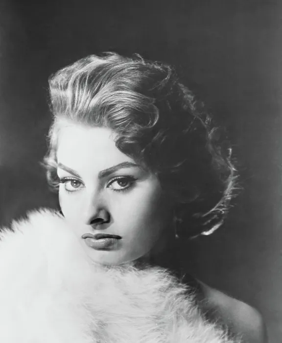 Framed Print : THE PRIDE AND THE PASSION, Sophia Loren, 1957