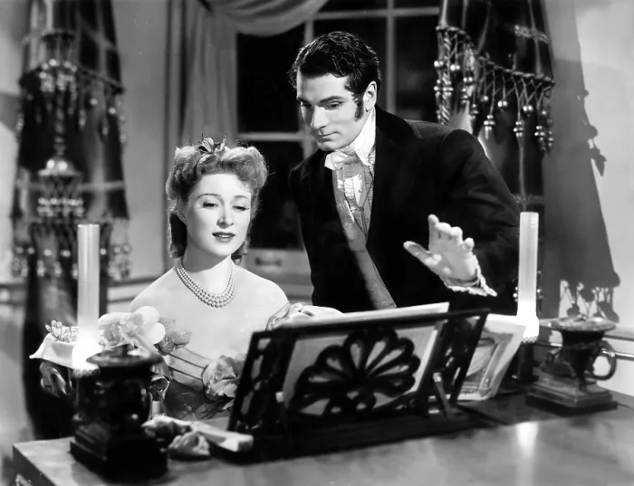 Framed Print : PRIDE AND PREJUDICE, Greer Garson, Laurence Olivier, 1940 Framed Print : PRIDE AND PREJUDICE, Greer Garson, Laurence Olivier, 1940