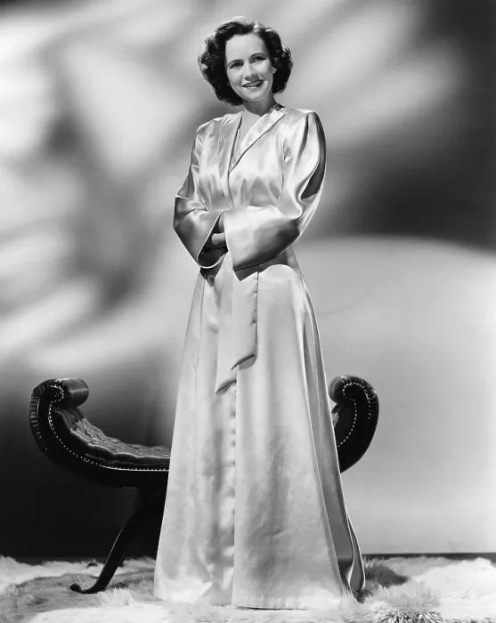 Framed Print : THE PRIDE OF THE YANKEES, Teresa Wright, 1942