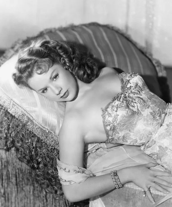 Framed Print : THE PRINCE WHO WAS A THIEF, Piper Laurie, 1951 Framed Print : THE PRINCE WHO WAS A THIEF, Piper Laurie, 1951