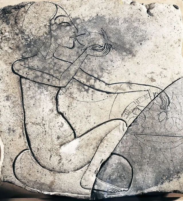 Framed Print : Princess eating a duck. 1353 BC. Work belonging to the Kingdom of Akhenaten. Egyptian art. New Kingdom. Relief on rock. EGYPT. Cairo. Egyptian Museum