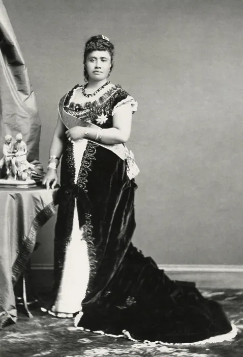 Framed Print : Princess Liliuokalani standing, wearing the Royal Order and Ribbon of Kalakaua, c. 1883-1890