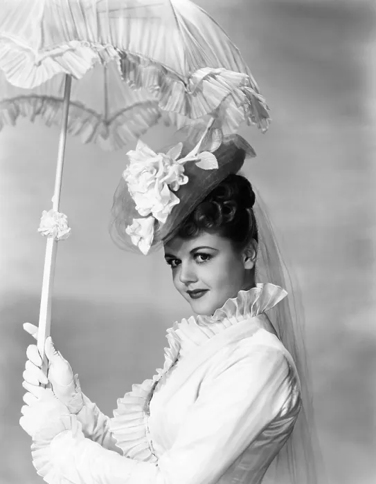 Framed Print : THE PRIVATE AFFAIRS OF BEL AMI, Angela Lansbury, 1947 Framed Print : THE PRIVATE AFFAIRS OF BEL AMI, Angela Lansbury, 1947