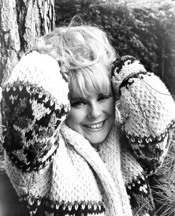 Framed Print : THE PRIZE, Elke Sommer, 1963