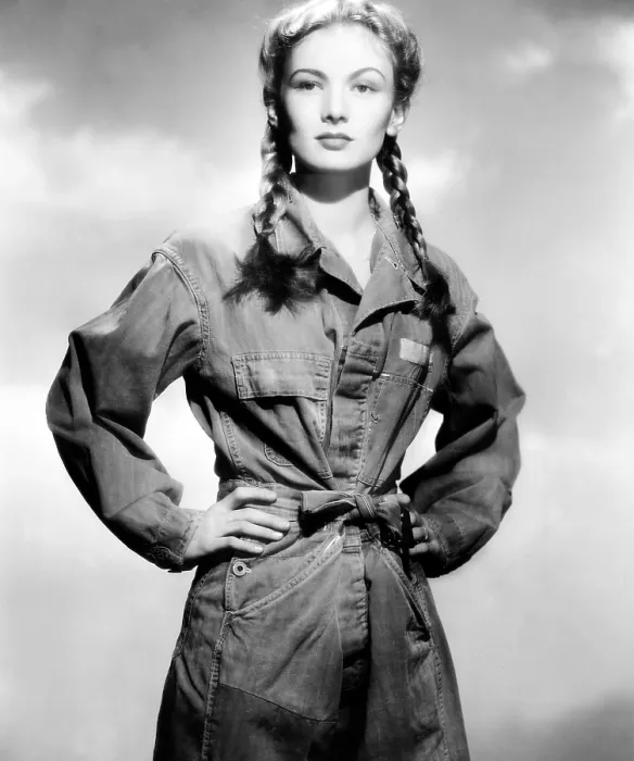 Framed Print : SO PROUDLY WE HAIL, Veronica Lake, 1943 Framed Print : SO PROUDLY WE HAIL, Veronica Lake, 1943