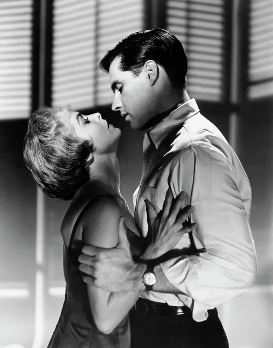 Framed Print : PSYCHO, Janet Leigh, John Gavin, 1960