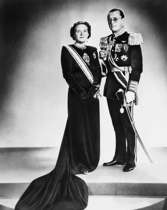 Framed Print : Queen Juliana of the Netherlands and her consort, Prince Bernhard, on her accession to the throne