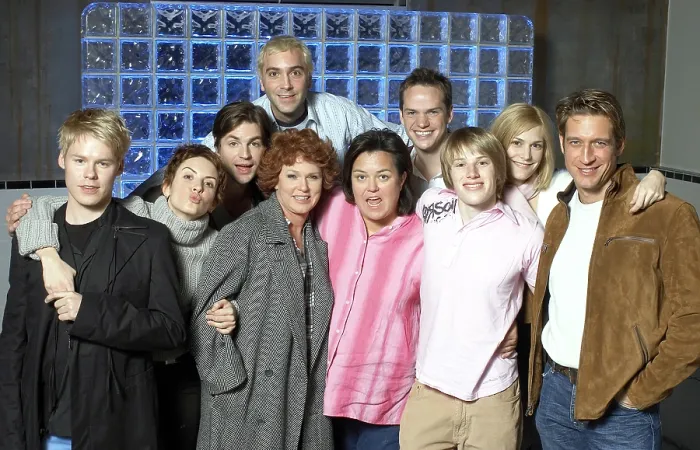 Framed Print : QUEER AS FOLK, Randy Harrison, Michelle Clunie, Gale Harold, Scott Lowell, Sharon Gless, Rosie O'Donnell, Peter Paige, Harris Allan, Thea Gill, Robert Gant, (Season 5), 2000-2005