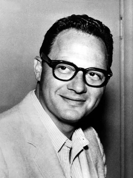 Framed Print : Quinn Martin, 1965. Courtesy: CSU Archives / Everett Collection Framed Print : Quinn Martin, 1965. Courtesy: CSU Archives / Everett Collection