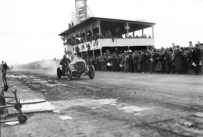 Framed Print : Racing. Vanderbilt Cup Auto Race, W.K. Vanderbilt Jr.'s 'Mercedes' on track. Oct 24, 1908 Framed Print : Racing. Vanderbilt Cup Auto Race, W.K. Vanderbilt Jr.'s 'Mercedes' on track. Oct 24, 1908